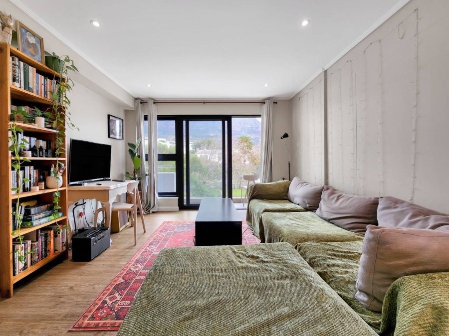 2 Bedroom Property for Sale in Vredehoek Western Cape